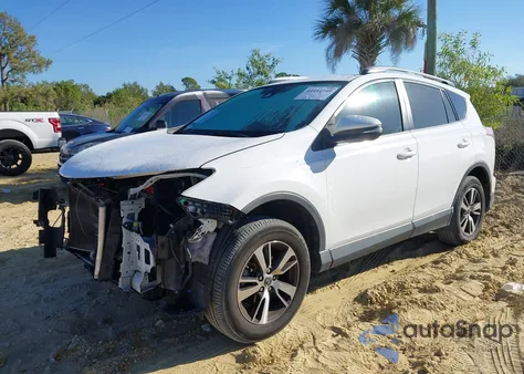 2017 Toyota Rav4 Xle z USA, uszkodzony, nr VIN 2T3WFREV9HW321141